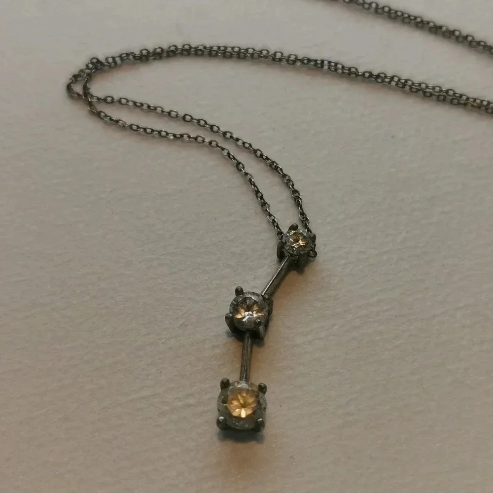 Sterling silver 3  stone necklace